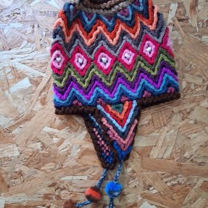 Bonnet Péruvien – Tissu Traditionnel & Motifs Colorés